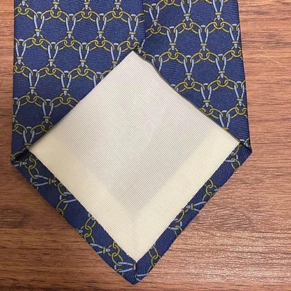 Brooks Brothers Makers Silk Necktie in Blue / Green Pattern.